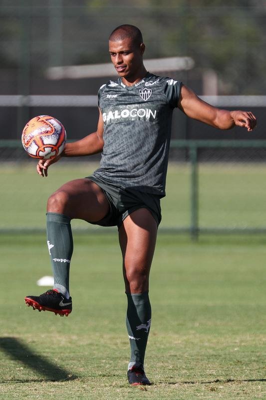 Lucas Cndido - Pouco aproveitado na temporada passada, Lucas Cndido pode ganhar mais chances no Atltico nos jogos em que os titulares forem preservados por Levir Culpi.