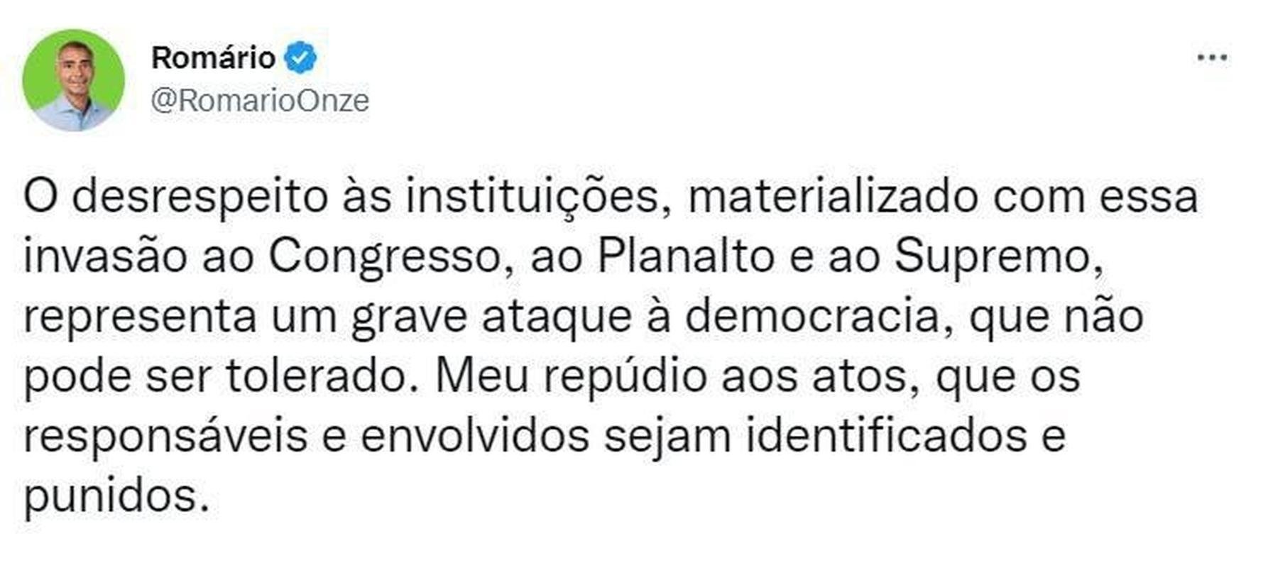 dolo de vrios clubes e da Seleo Brasileira, o senador Romrio (PL) criticou os atos. Nos ltimos meses, o ex-centroavante se posicionou tanto favoravelmente quanto contra Jair Bolsonaro.