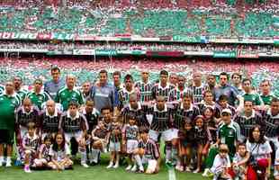 2010 - Corinthians era o lder, com 44 pontos, dois a mais que o Fluminense. Time paulista terminou em 3, com 68 pontos, trs a menos que o time carioca, que levantou a taa.