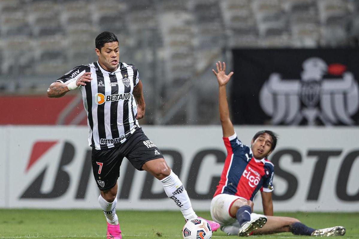 Hulk marcou duas vezes na goleada sobre o Cerro Porteo, pela Libertadores: super-heri deslancha