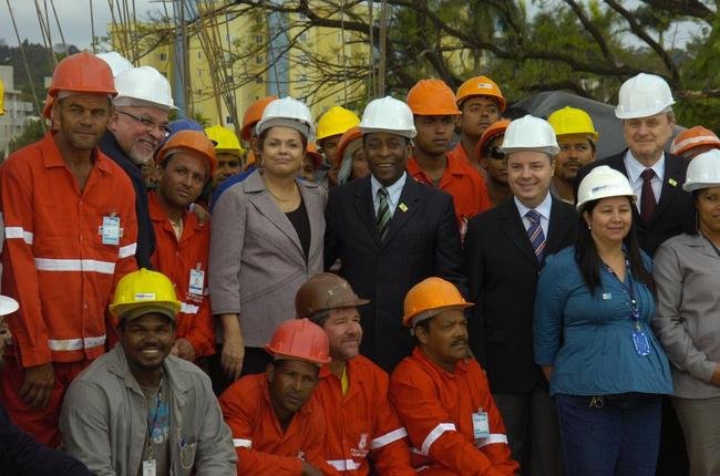 Em 2011, Pel visitou as obras de modernizao do Mineiro para a Copa do Brasil de 2014. Evento contou com a presena da presidente da Repblica Dilma Rousseff, do governador de Minas Antonio Anastasia e do prefeito de Belo Horizonte Mrcio Lacerda