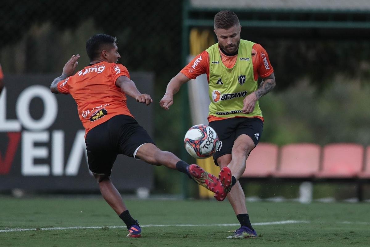 Com novo uniforme de treino, Atlético fechou nesta sexta-feira sua preparação para enfrentar o Athletic, às 19h deste sábado, no Independência, pela 11ª rodada do Campeonato Mineiro