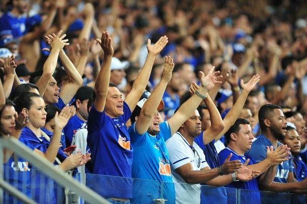 Torcida do Cruzeiro lotou Mineiro na partida de volta das quartas de final da Copa do Brasil