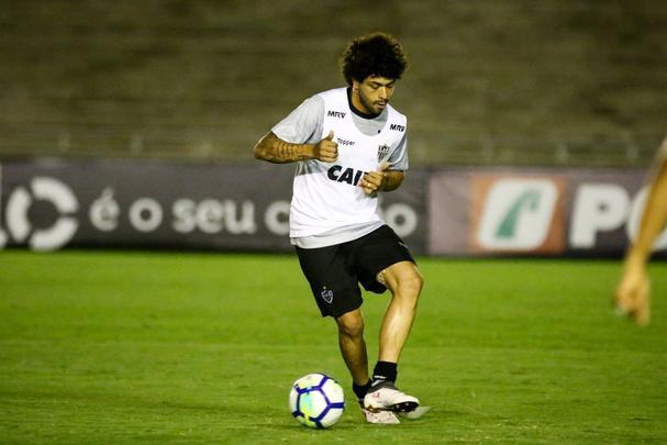 Jogadores trabalharam com bola no Almeidão, em João Pessoa, local da partida desta quarta, às 21h45, contra o Botafogo-PB, pela segunda fase da Copa do Brasil. Houve treinamento de pênaltis