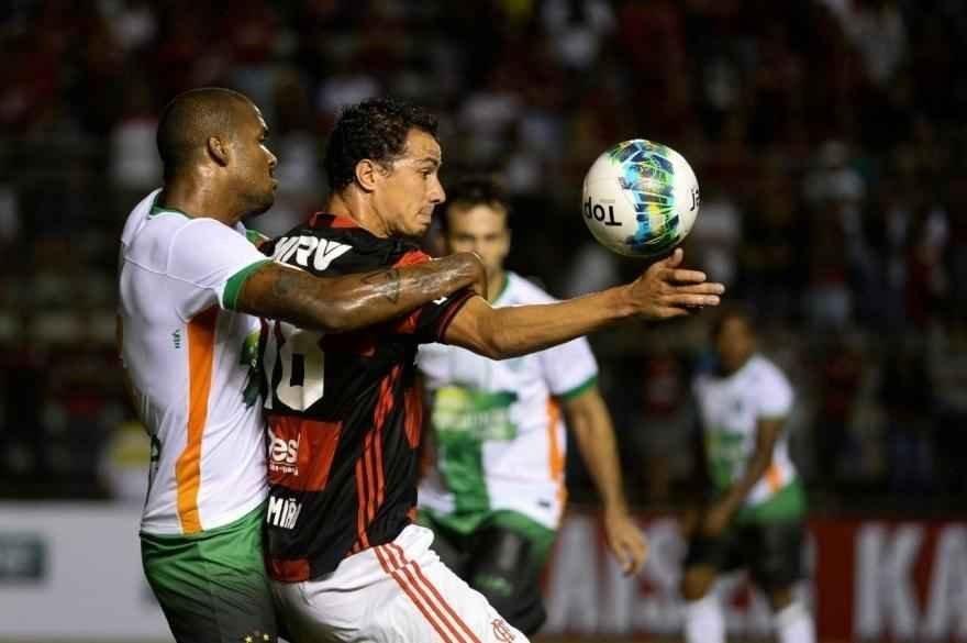 Flamengo e Amrica jogaram no Bezerro, no Distrito Federal, pela Primeira Liga