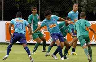 Time reserva do Cruzeiro enfrentou o Betim em jogo-treino disputado nesta sexta