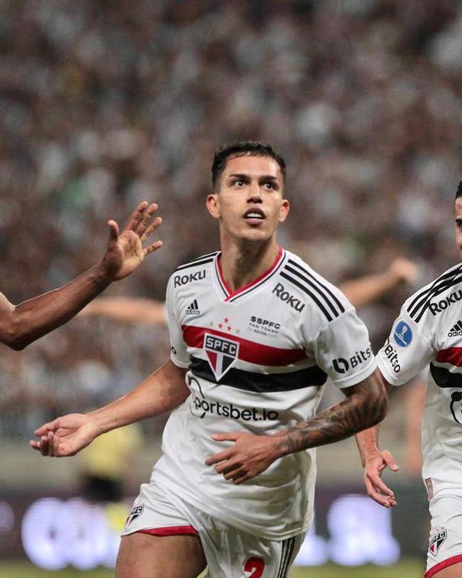 Igor Vinícius (lateral-direito) - pubalgia