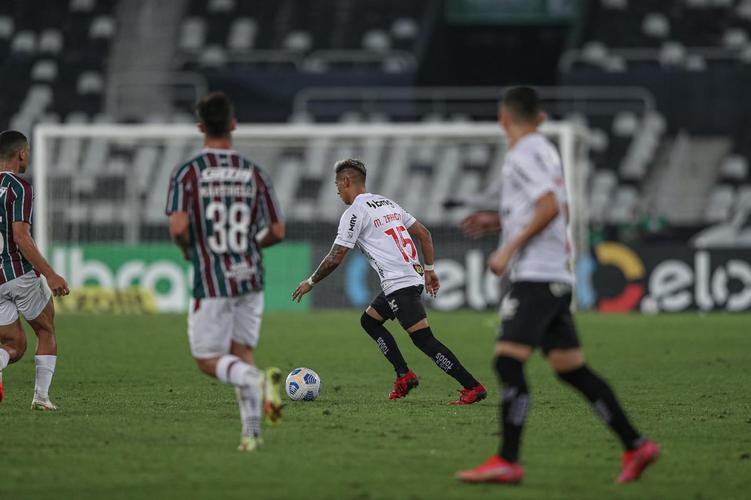 Fluminense e Atlético se enfrentaram nesta quinta-feira (26), em jogo de ida das quartas de final da Copa do Brasil