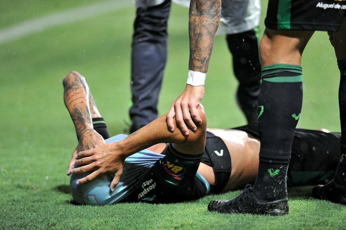 Fotos de Amrica x Athletic, no Independncia, pelo Campeonato Mineiro