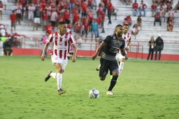 Nutico recebeu o ABC, nos Aflitos, em primeira partida da sequncia em casa e acabou sendo surpreendido aps incio ruim de segundo tempo