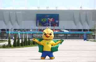 Canarinho, de cara fechada'  o mascote brasileiro na Copa da Rssia