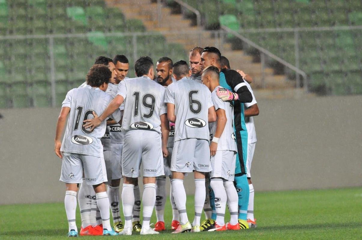 2016: logo aps retornar  Srie A, o Botafogo foi muito bem no Brasileiro e terminou em 5, voltando  Libertadores. O destaque da temporada foi Jair Ventura, treinador que acabara de surgir