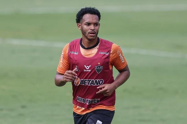 Atltico treinou, na tarde desta quinta-feira (26), na Cidade do Galo. Atividades visaram ao confronto contra o Ava pelo Campeonato Brasileiro.