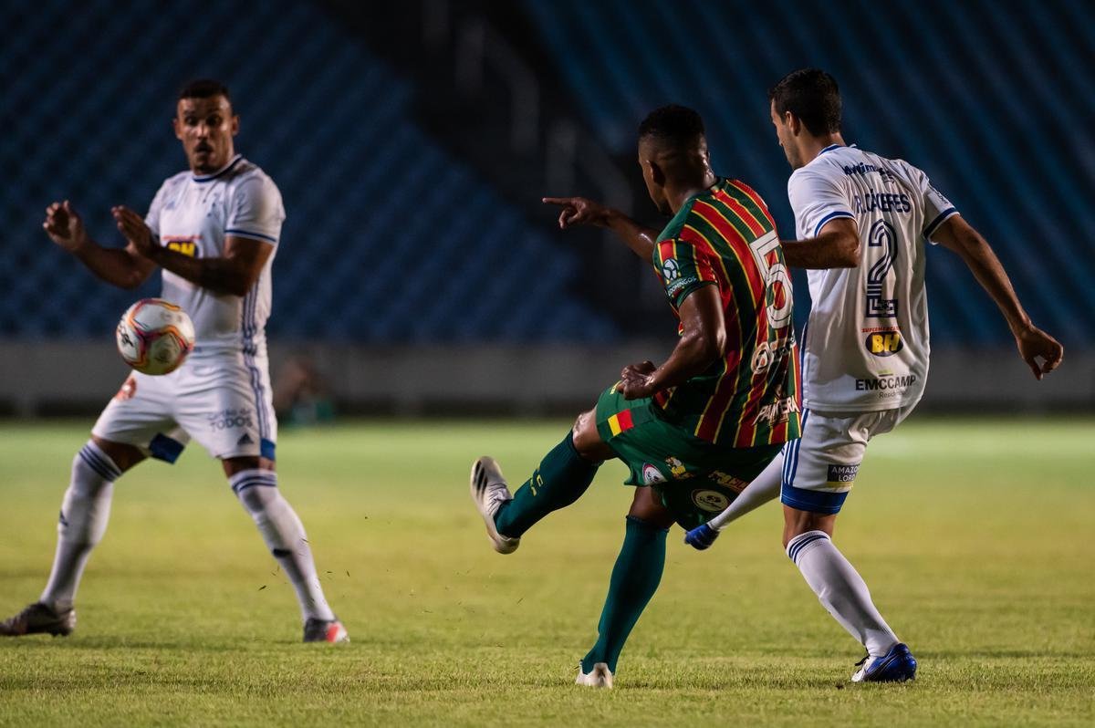 Imagens do jogo entre Sampaio Corra e Cruzeiro, pela 33 rodada da Srie B, no Castelo, em So Lus (MA)