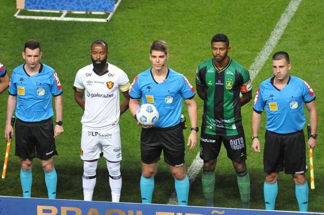 Amrica e Sport se enfrentaram nesta segunda-feira (19), no Independncia, em Belo Horizonte, em partida vlida pela 12 rodada do Brasileiro