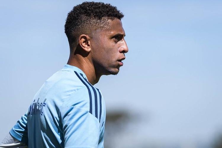Rafael Santos, lateral-esquerdo (vendido ao Orlando City, dos EUA)