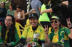 Cerca de 300 pessoas acompanharam no Bar da Dalva a vitria do Brasil contra a Jamaica na estreia da Copa do Mundo da Frana