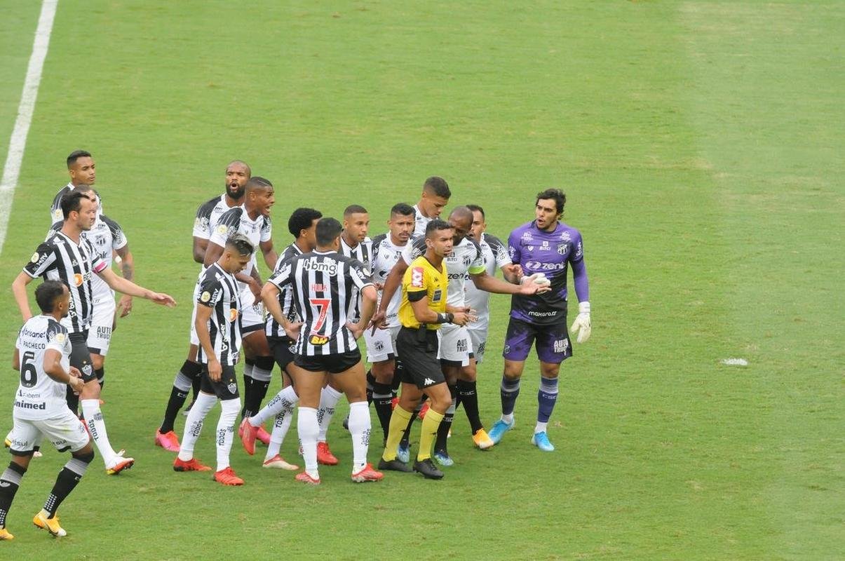 Fotos do jogo entre Atltico e Cear, no Mineiro, pela 25 rodada da Srie A do Campeonato Brasileiro