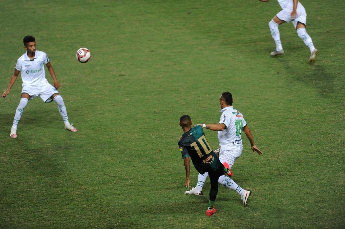 Fotos da vitria da Caldense sobre o Amrica, por 1 a 0, no Independncia, em Belo Horizonte, pela quarta rodada do Campeonato Mineiro de 2021. Atacante Amarildo marcou o nico gol da partida,