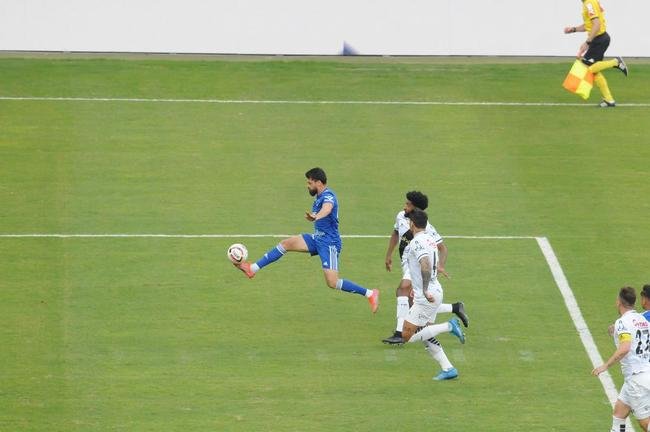 Fotos do jogo entre Cruzeiro e Ponte Preta, no Mineiro, em Belo Horizonte, pela 13 rodada da Srie B do Brasileiro