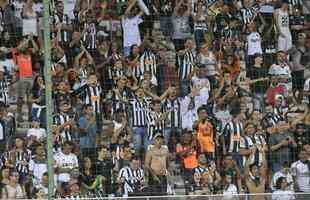 Fotos da torcida do Atltico, no Independncia, durante partida de ida da semifinal do Mineiro, contra o Amrica