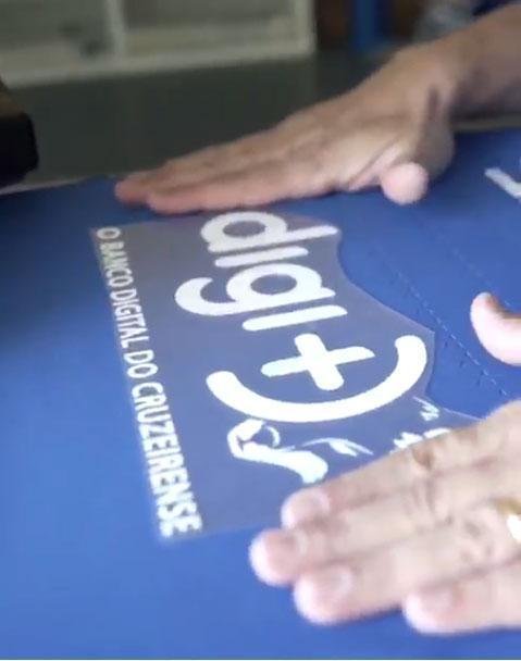 Vdeo de patrocinador Digimais revelou detalhes da nova camisa azul do Cruzeiro, modelo 2019