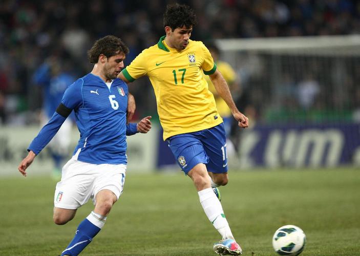 Brasil 2 x 2 Itália (Amistoso, em 12/3/2013) - Diego Costa entrou no segundo tempo, jogou poucos minutos e não fez gol e nem deu assistência