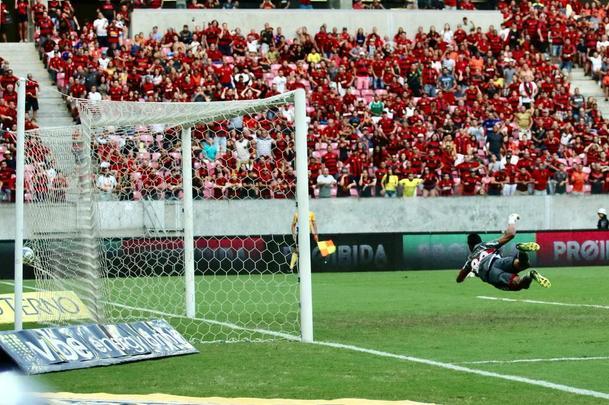 Em estreia de novo uniforme, Sport enfrenta o Botafogo-SP, na Arena de Pernambuco, em partida válida pela 16ª rodada da Série B