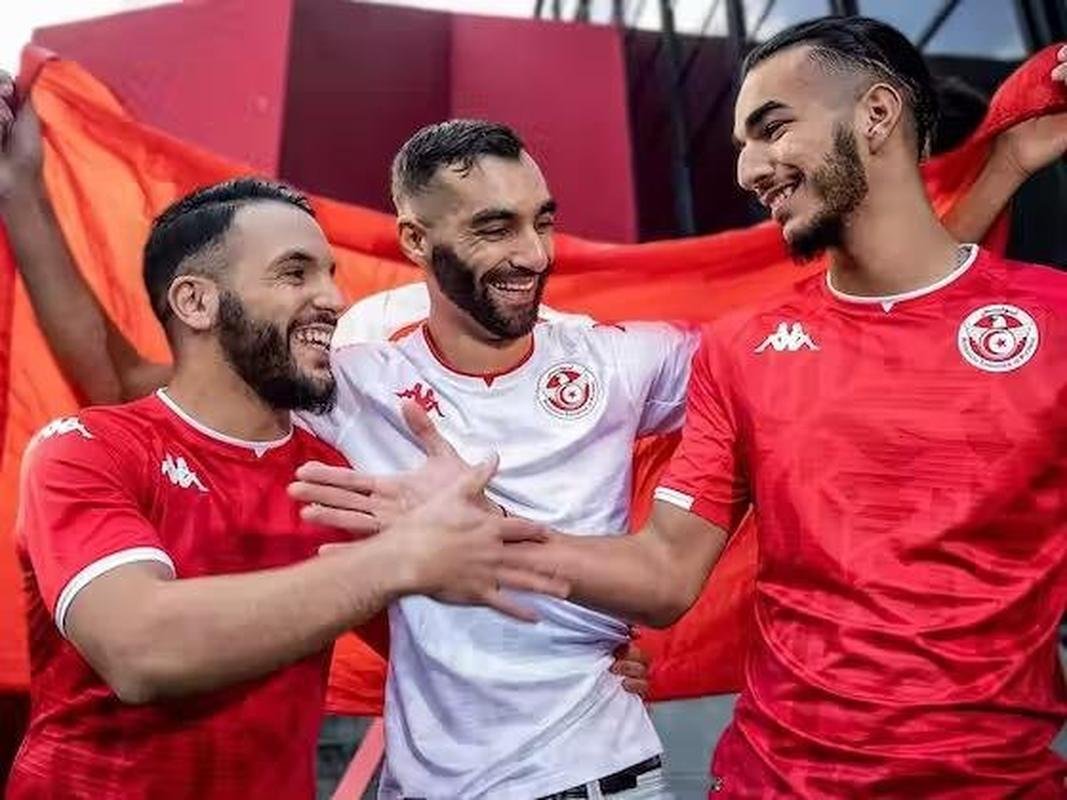 A Kappa ainda no divulgou se lanar camisas da Tunsia para a Copa do Mundo do Catar. Os ltimos uniformes produzidos pela fornecedora para a seleo foram lanados no fim de 2021