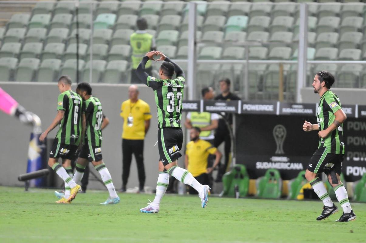 Fotos de Amrica x Pearol pela Sul-Americana, no Independncia