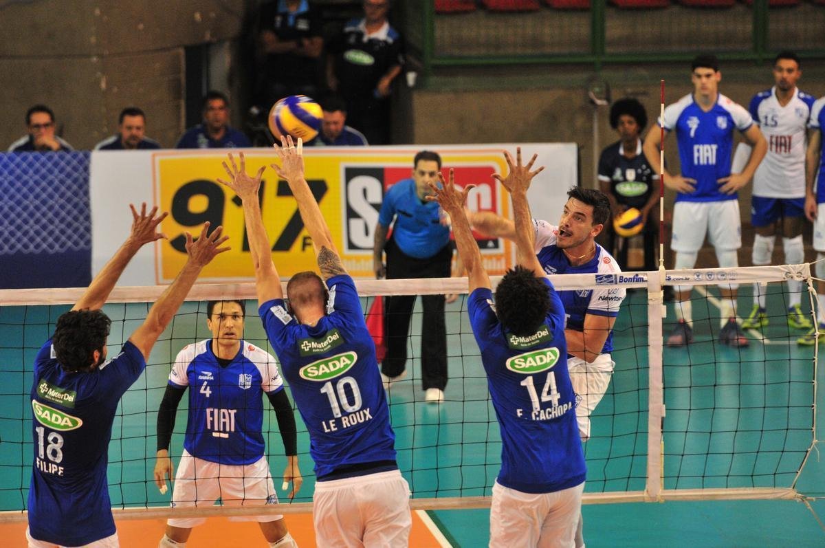 Final no Ginsio do Riacho foi marcada por muito equilbrio, mas prevaleceu maior qualidade do Cruzeiro