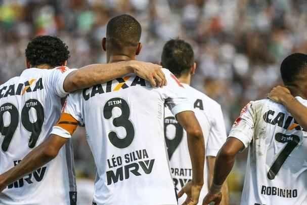 Atltico  derrotado pelo Botafogo, pela 31 rodada do Brasileiro, e fica mais distante do ttulo