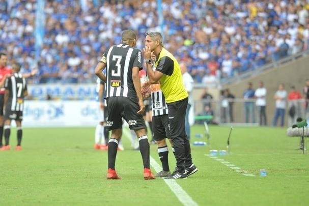 Fotos do primeiro clssico da final do Mineiro, entre Cruzeiro e Atltico, no Mineiro