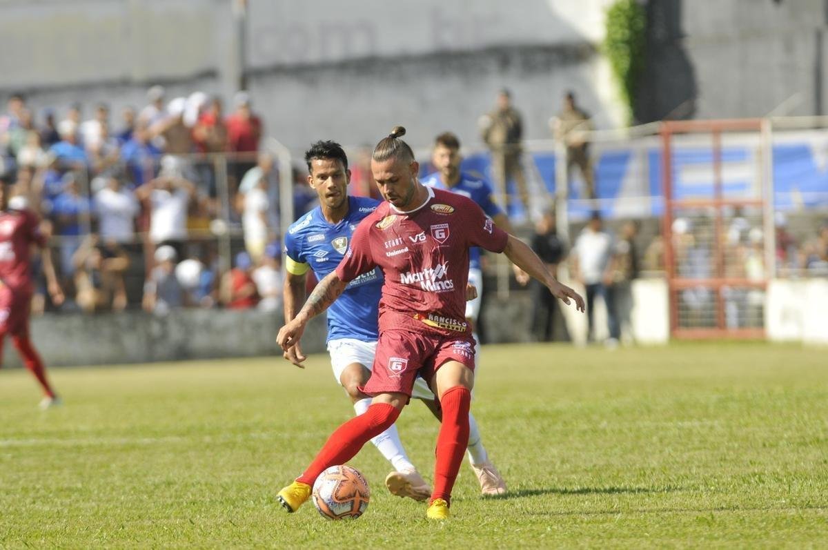 Cruzeiro abriu 2 a 1 no primeiro tempo, com gols de Raniel e Robinho; Alemo descontou para o Guarani