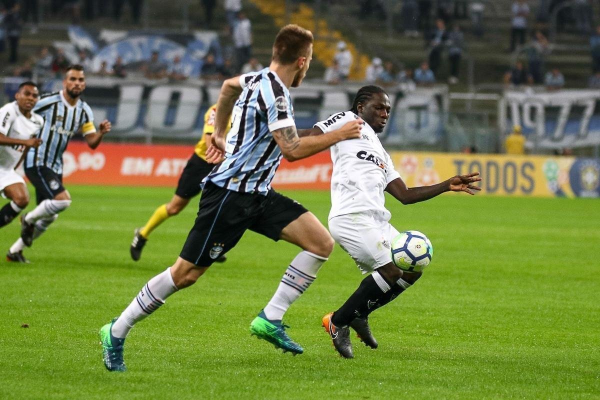 Grmio jogou melhor e conseguiu vitria por 2 a 0 sobre o Atltico na Arena, em Porto Alegre, pela 13 rodada do Campeonato Brasileiro