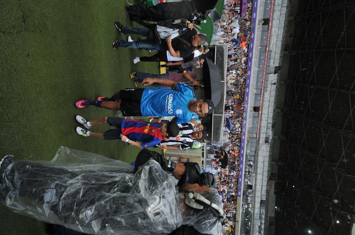 Fotos do 'Game of Dreams', jogo festivo dos Amigos do Ronaldinho contra os Amigos do Penta