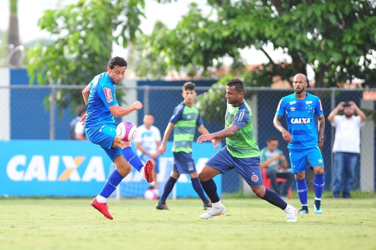 Imagens do jogo-treino entre Cruzeiro e Ipatinga, na Toca da Raposa II, nesta sexta-feira (12/01)