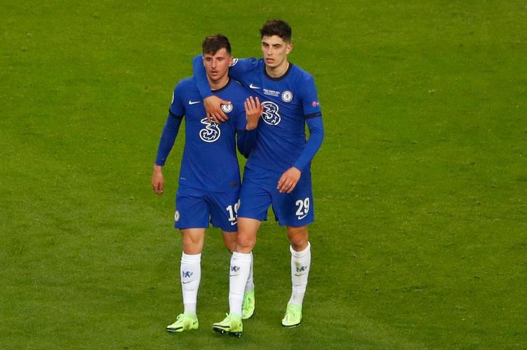Imagens da grande decisão entre Manchester City e Chelsea no Estádio do Dragão