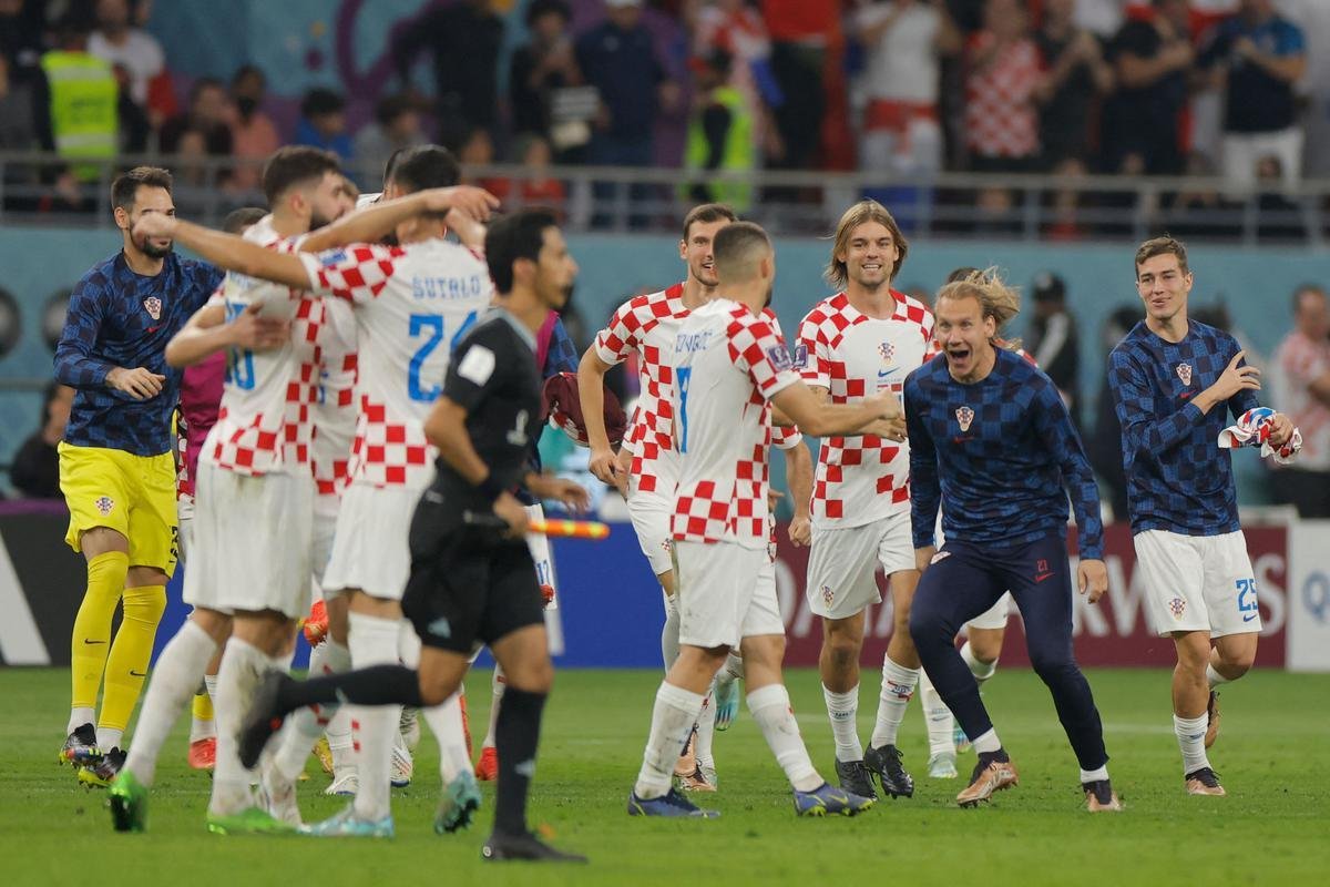 Festa e premiao dos jogadores da Crocia pela conquista do terceiro lugar na Copa do Mundo de 2022, no Catar. Time croata venceu o Marrocos por 2 a 1 neste sbado (17), no Estdio Internacional Khalifa, em Doha