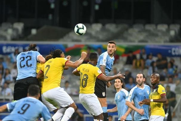 Fotos de Uruguai x Equador, no Mineiro