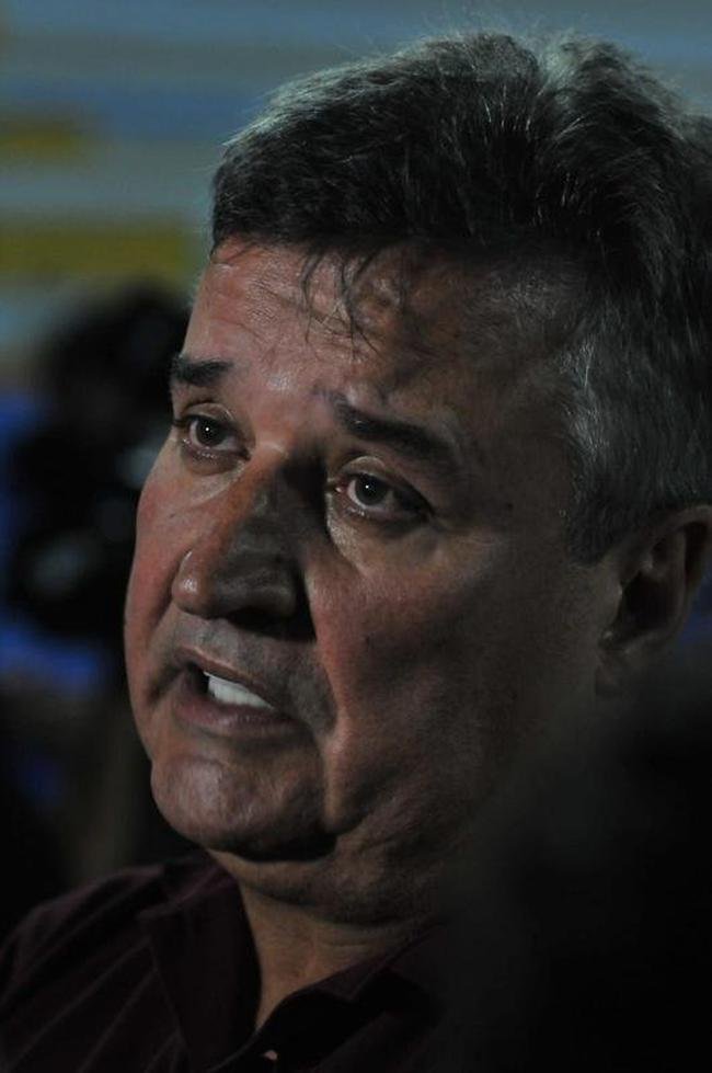 Conselheiros e associados do Cruzeiro durante votao de mudana do Estatuto do clube. Assembleia geral autorizou venda de at 90% das aes da SAF para investidores. Houve festa dos cruzeirenses no Parque Esportivo do Barro Preto, em BH, devido  possibilidade de chegada de recursos para tornar o futebol mais competitivo a partir de 2022.