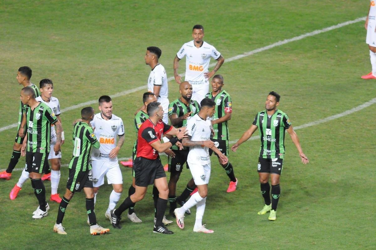 Fotos do clssico entre Amrica e Atltico, no Independncia, em duelo de volta da semifinal do Campeonato Mineiro