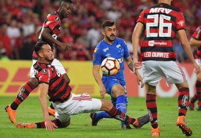 Fotos da vit�ria do Cruzeiro sobre o Flamengo por 2 a 0, nesta quarta-feira, no Maracan�. Gols de Arrascaeta e Thiago Neves garantiram ao time celeste vantagem nas oitavas de final da Copa Libertadores