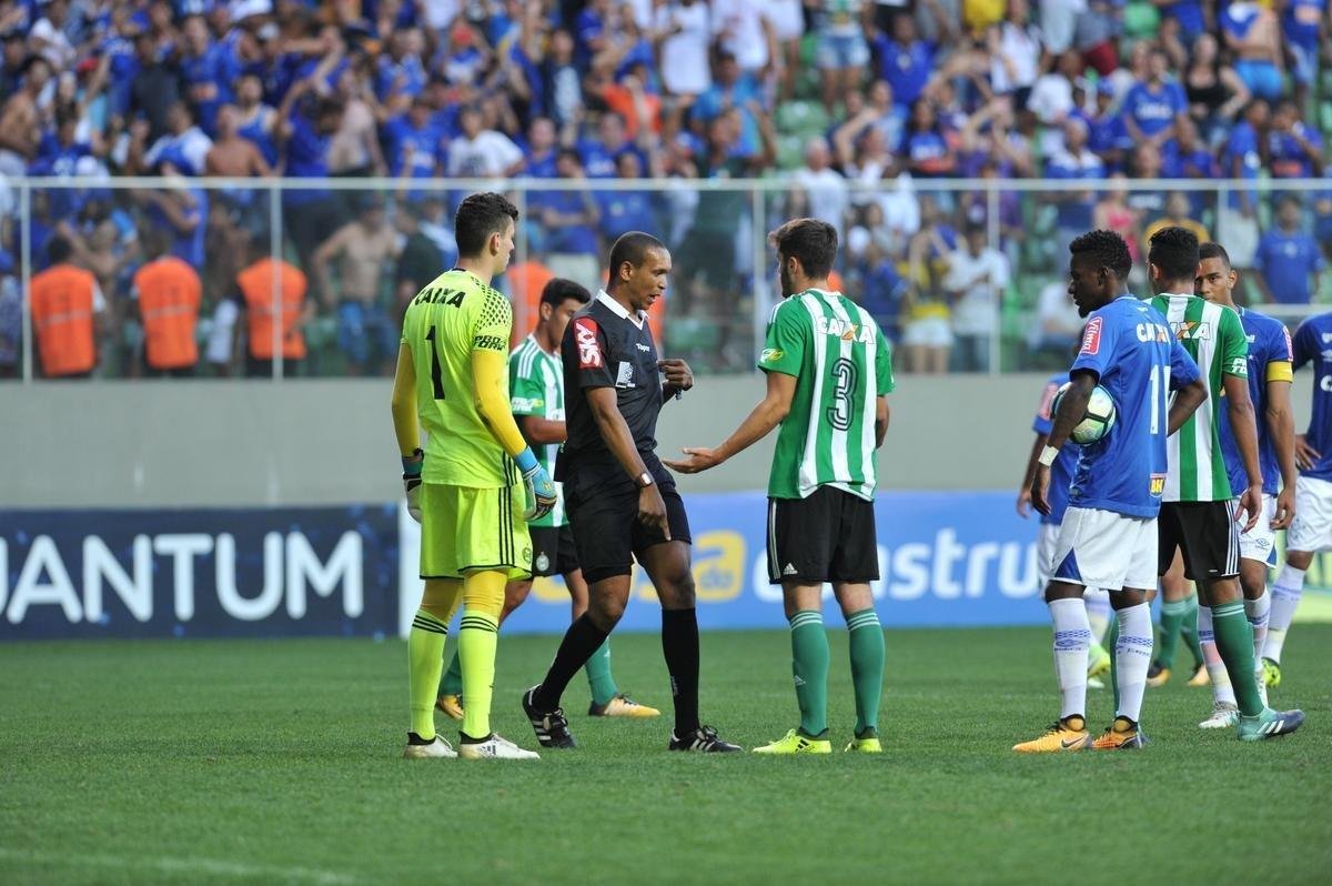 Imagens do jogo entre Cruzeiro e Coritiba, no Independncia, pela final do Campeonato Brasileiro Sub-20