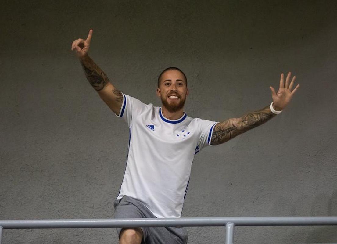 Fotos da torcida do Cruzeiro na partida contra o CSA, nesta quarta-feira (20), no Rei Pel, em Macei. Jogo  vlido pela 19 rodada da Srie B do Campeonato Brasileiro.
