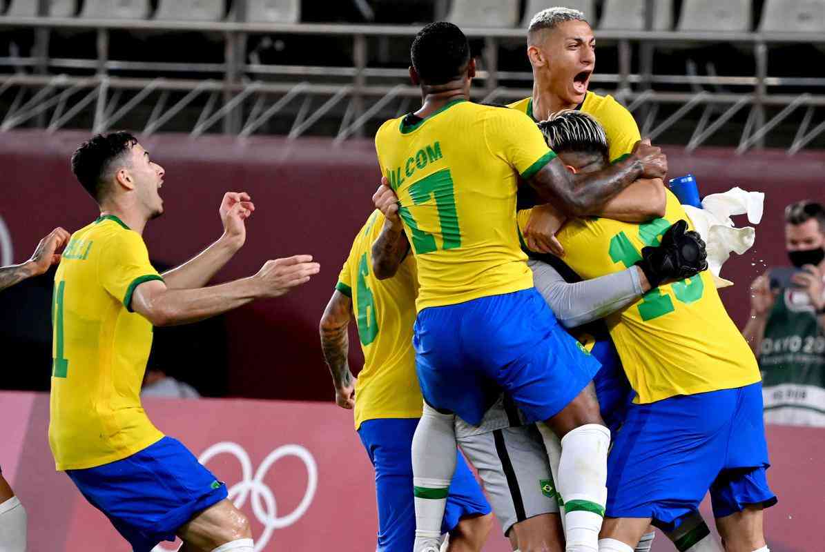 Fotos da vitria do Brasil sobre o Mxico, na semifinal do futebol masculino