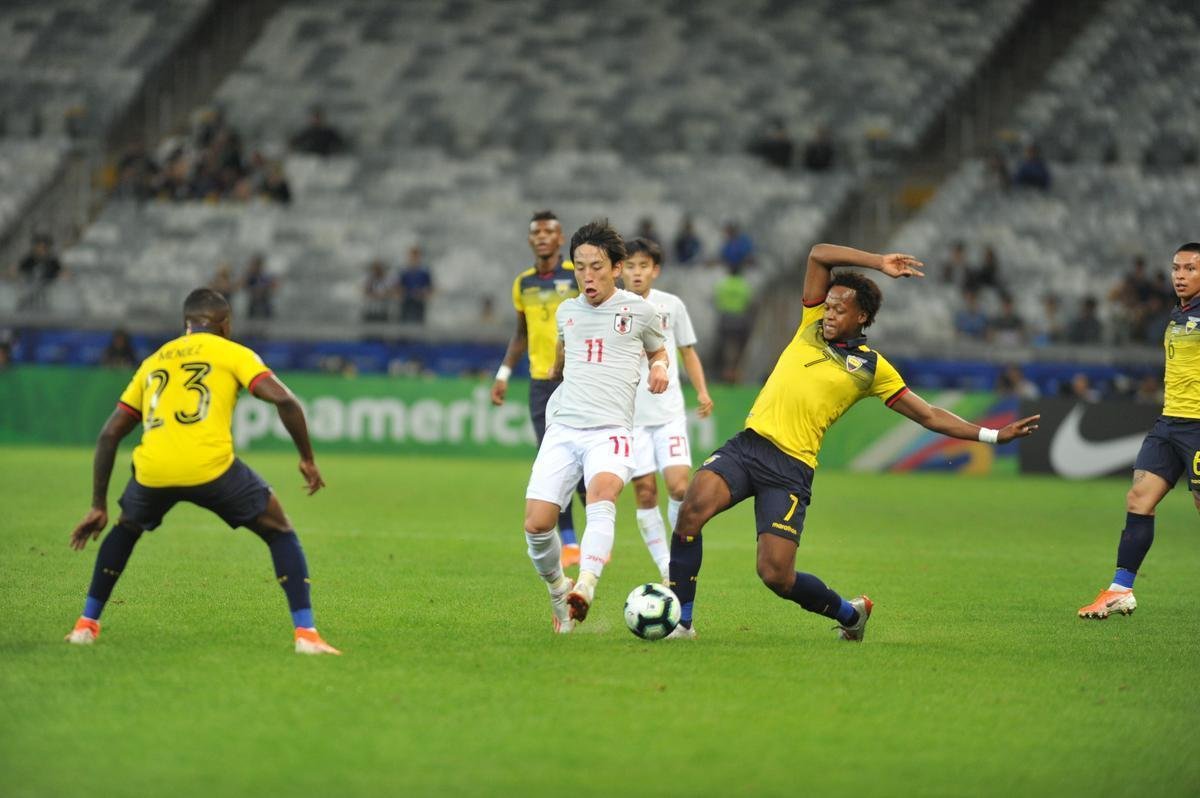 Equador e Japo se enfrentaram no Mineiro pela terceira rodada do Grupo C da Copa Amrica