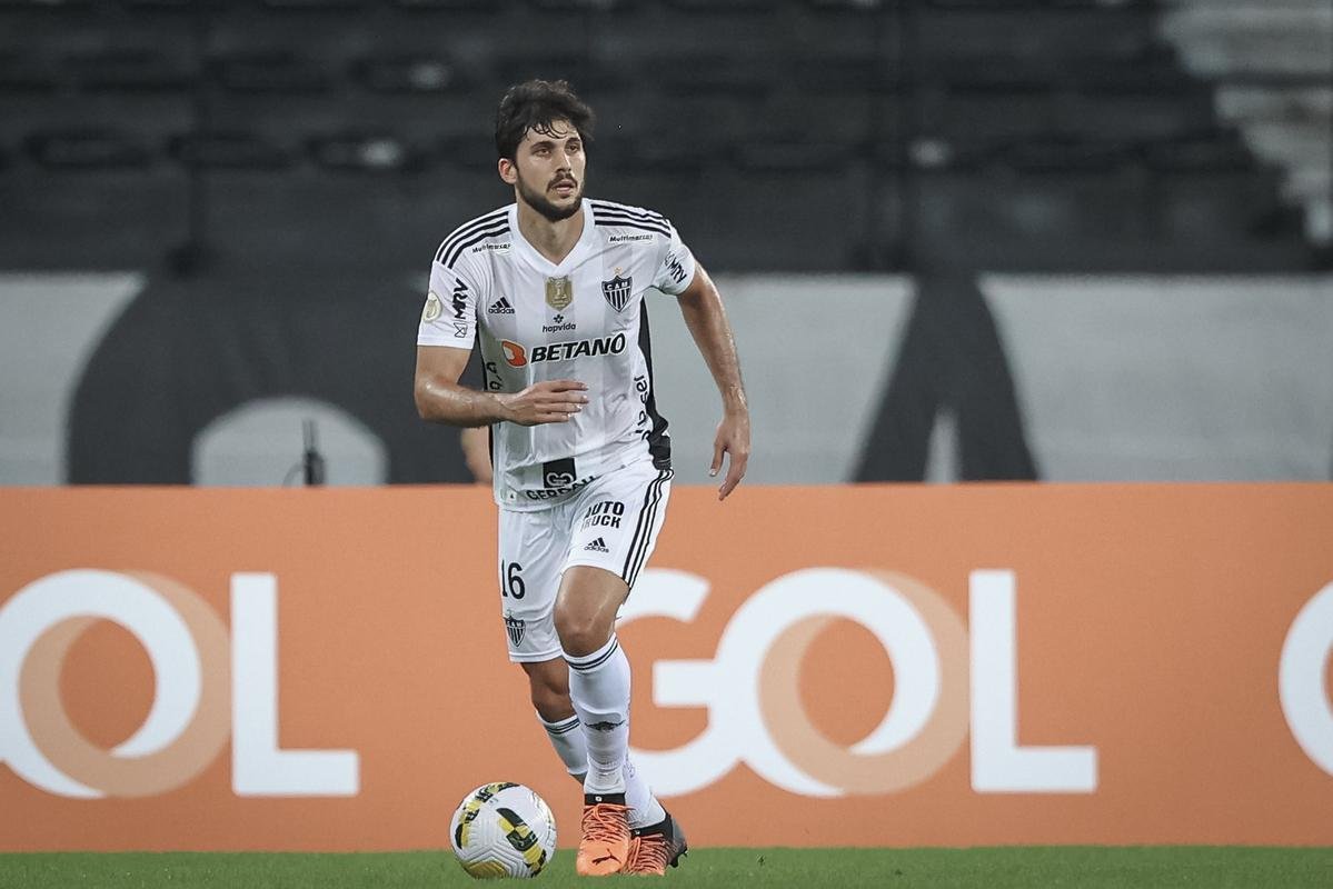 Botafogo x Atltico: veja fotos do jogo no Nilton Santos