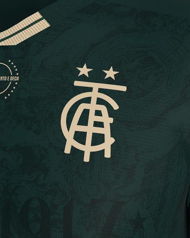 Fotos do terceiro uniforme do América na temporada 2022. O modelo foi desenhado por Ícaro de Almeida, por meio do concurso Camisa Cento e Deca, em homenagem aos 110 anos de história do clube