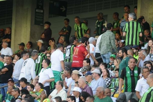 Amrica foi derrotado em casa pelo Figueirense